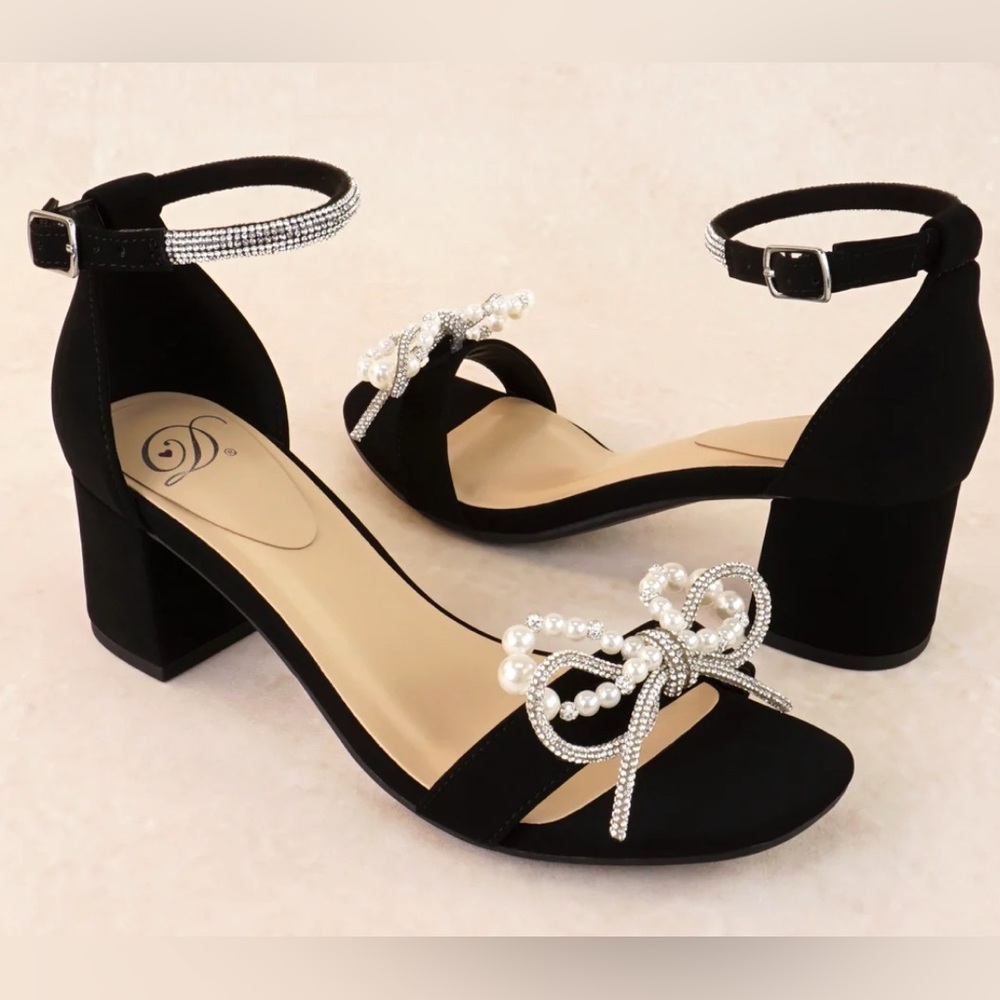 Elegant Black Pearl-Embellished Women's Heel